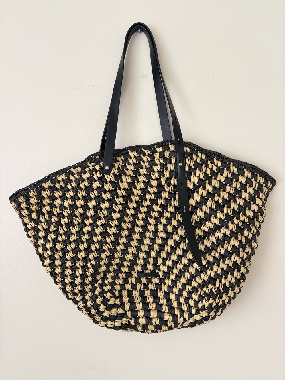 Rebecca Minkoff Large Woven Straw Tote Black Natural Beach Bag with zip pouch